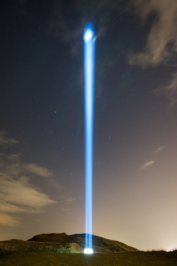 https://media.thisisgallery.com/wp-content/uploads/2018/12/yokoono_07.jpg