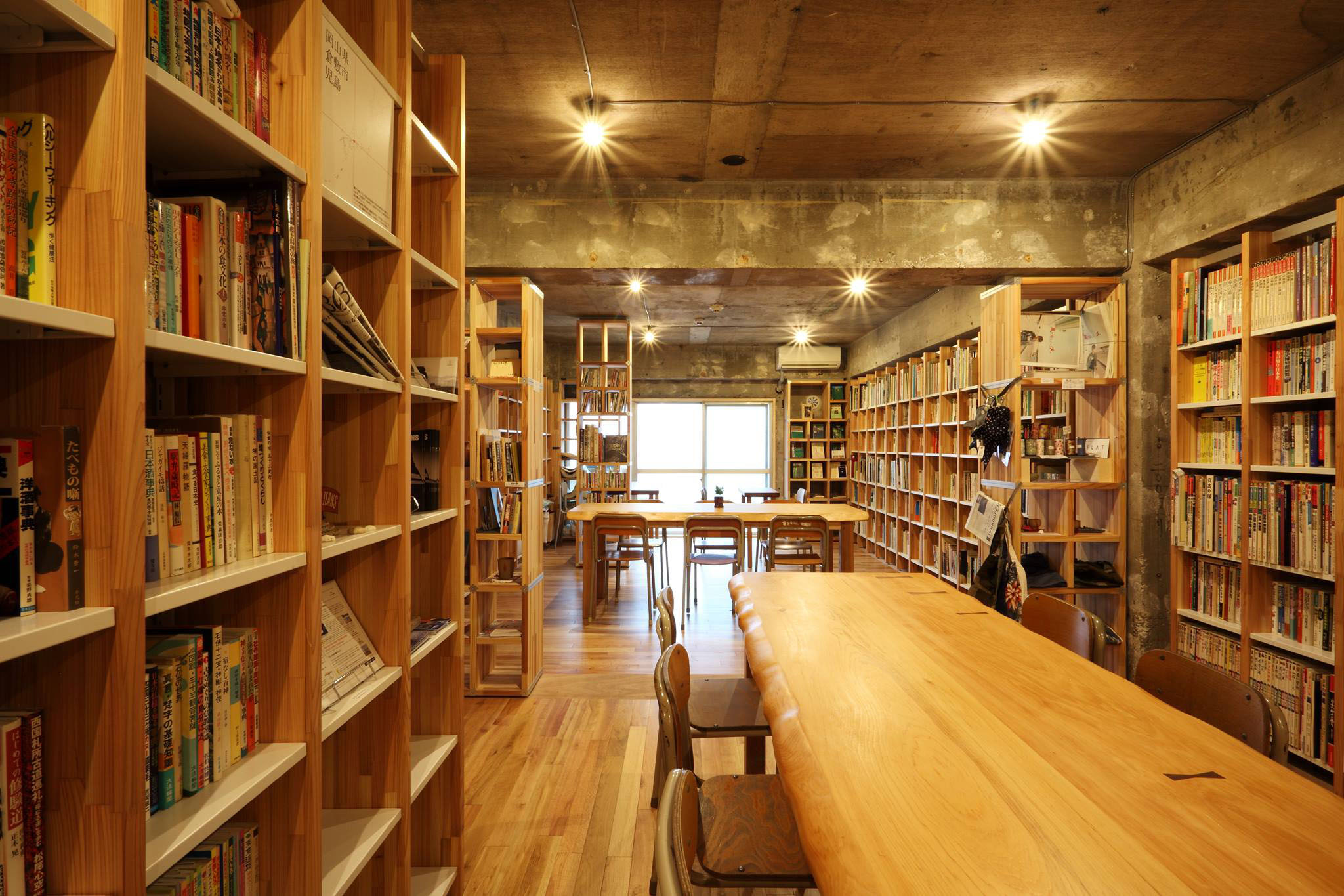 東京都内のおしゃれなブックカフェ バー31選 本が読めるおすすめ空間 Thisismedia